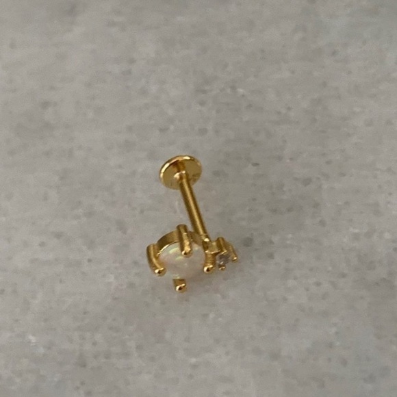 18K Gold Crystal Opal Cartilage Earring - Picture 3 of 5